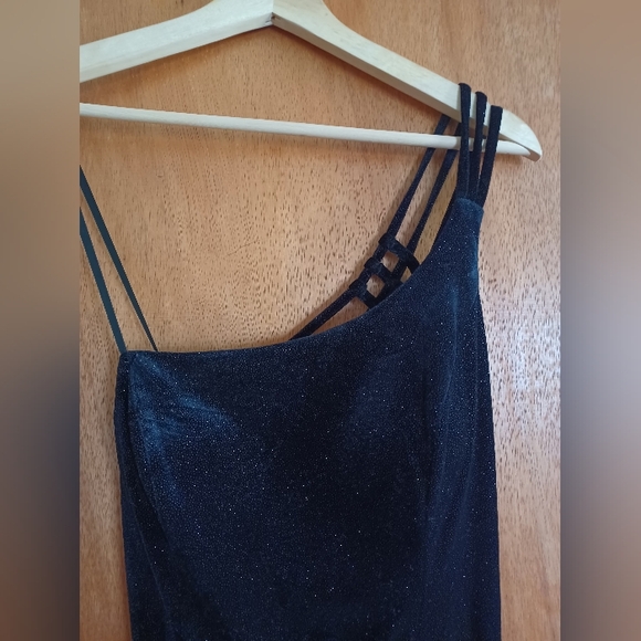 Lillian Formal Glitter Velvet Strappy Back Long Dress Size Medium - Picture 10 of 10